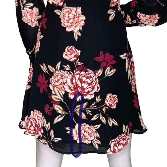 Cupcakes and Cashmere Dress Long SleeveHidden Zipper on side Full Lining… - Picture 15 of 16